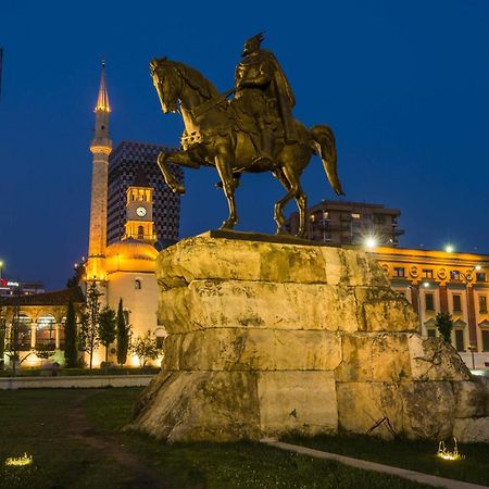 Studio Silva Tiranë Luaran gambar