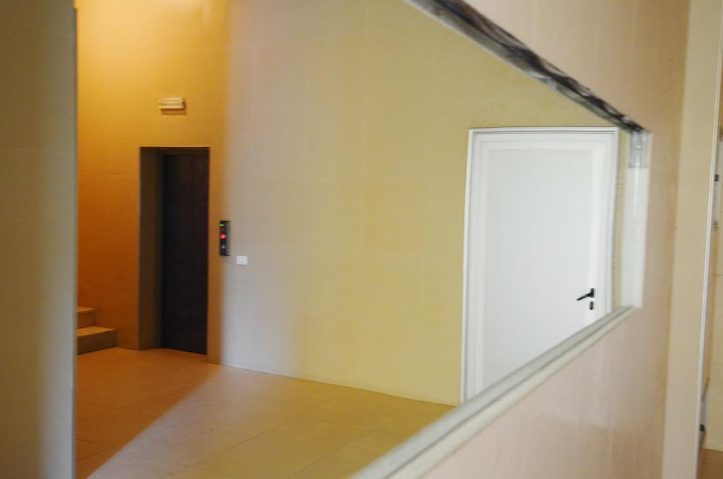 Studio Silva Tiranë Luaran gambar