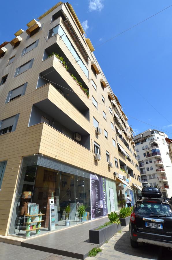 Studio Silva Tiranë Luaran gambar
